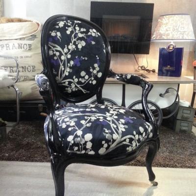 Les deux Rempailleurs du 93 ( Seine-Saint-Denis ) : Votre artisan rempailleur et canneur réalise le rempaillage et cannage de vos chaises, fauteuils, bancs, tabourets, tables basses, etc. Tapissier, tapisserie d’ameublement, canneur, cannage et rempailleur, rempaillage de chaise, remise en état de sièges anciens, fauteuils ...